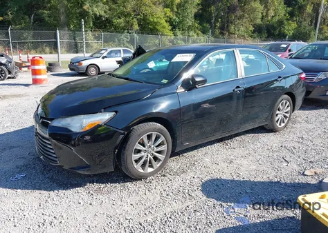 2016 Toyota Camry Le/Xle/Se/Xse z USA, uszkodzony, nr VIN 4T4BF1FK4GR544754